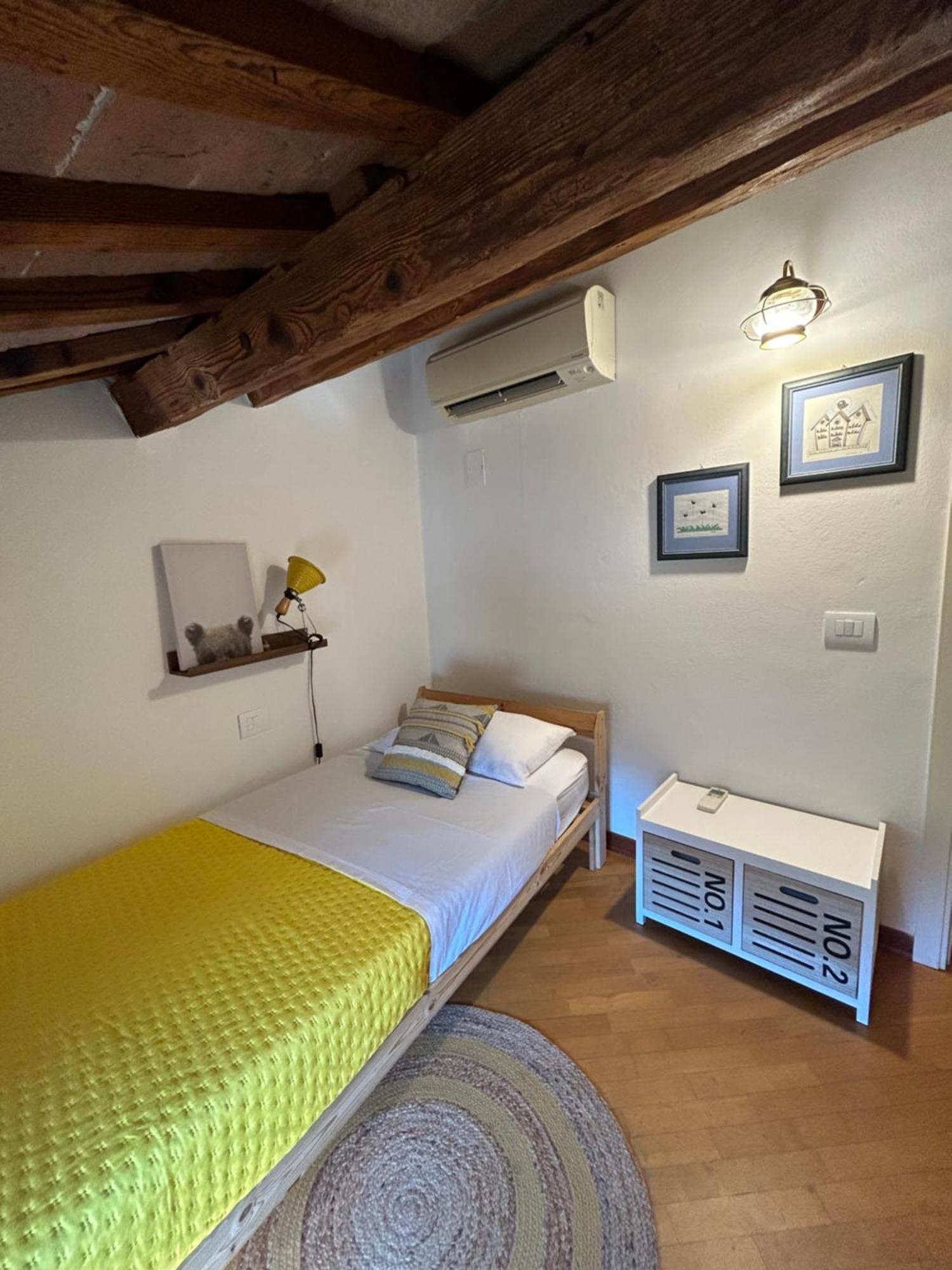 Hotel Chez Madame à Ferrare Extérieur photo